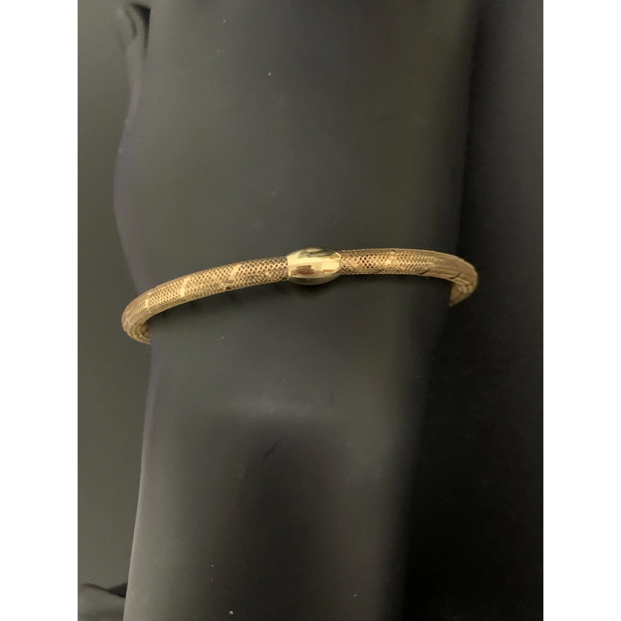 18K Gold Bracelet Soft Mesh Flexible Stretchable Bangle S 7.25 inches 1.04 grams