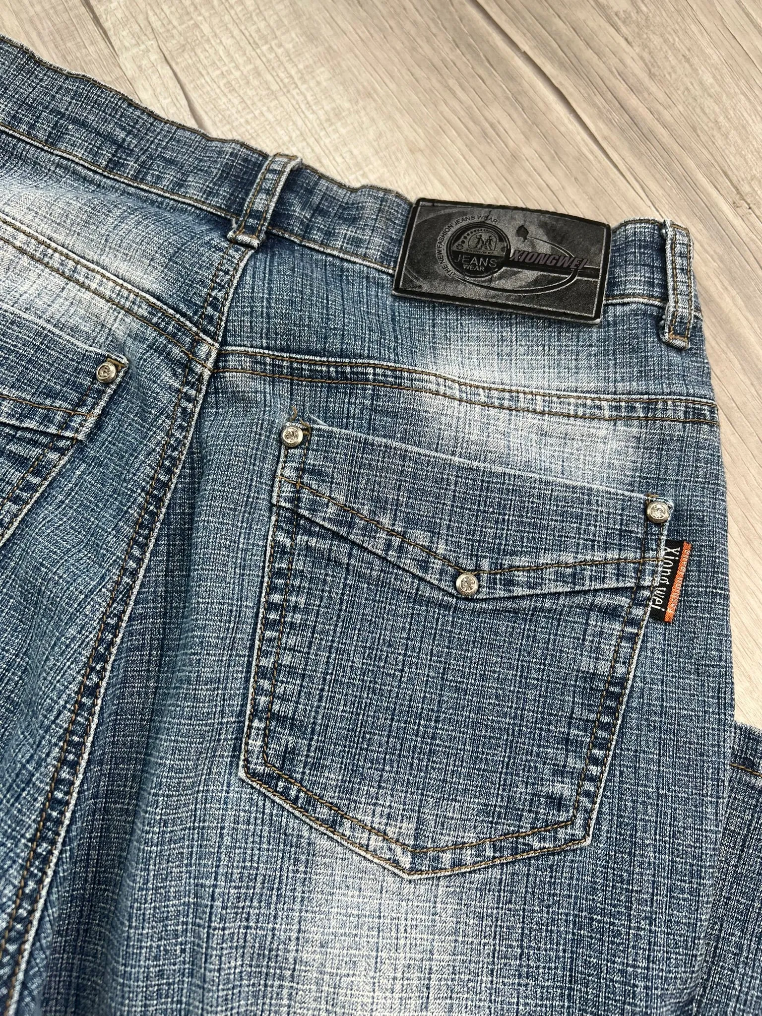 2000s Vintage Light Wash Denim Low Rise Jeans