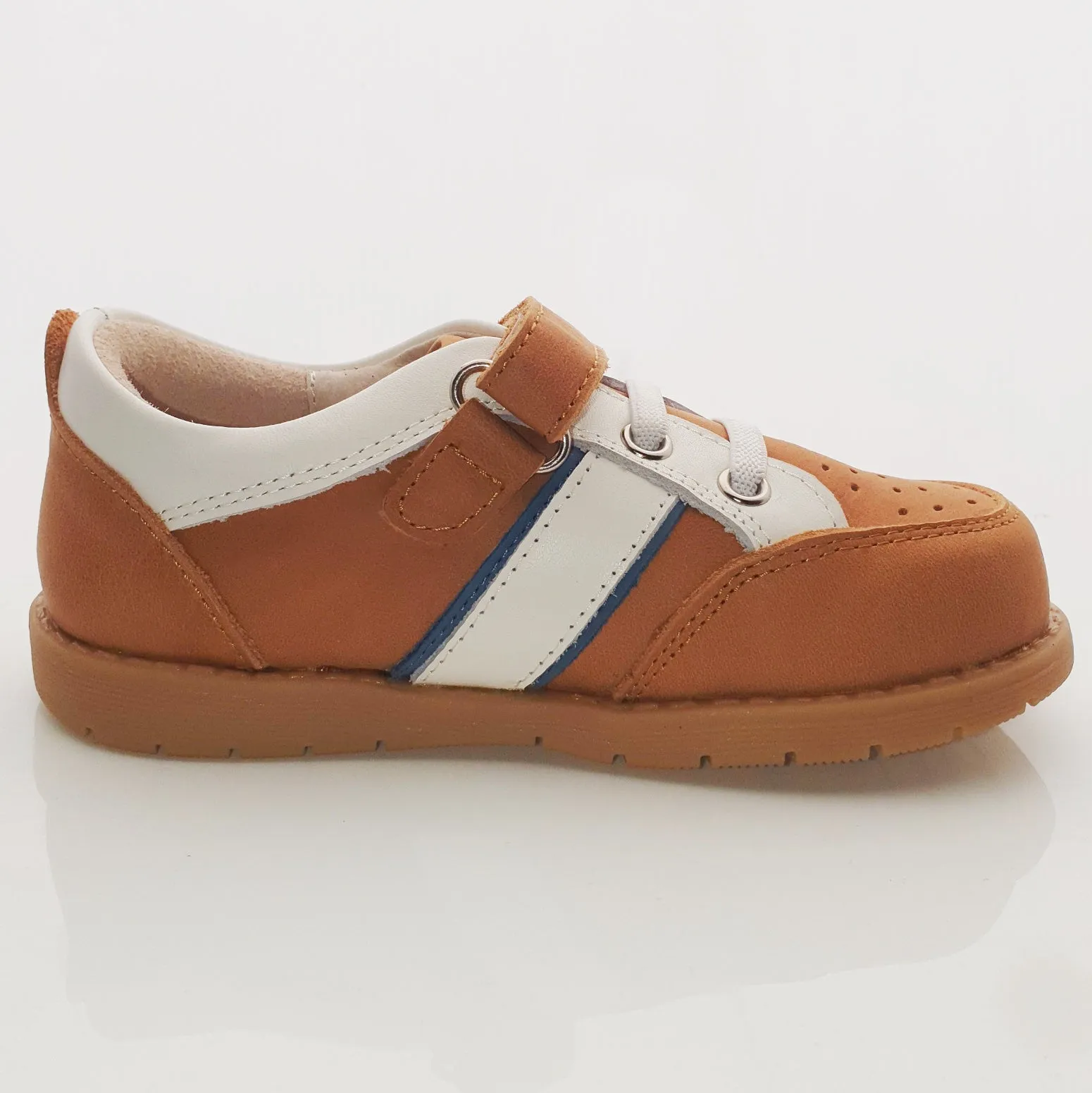 Atti and Anna Caleb Leather Sneaker Tan / Light Brown