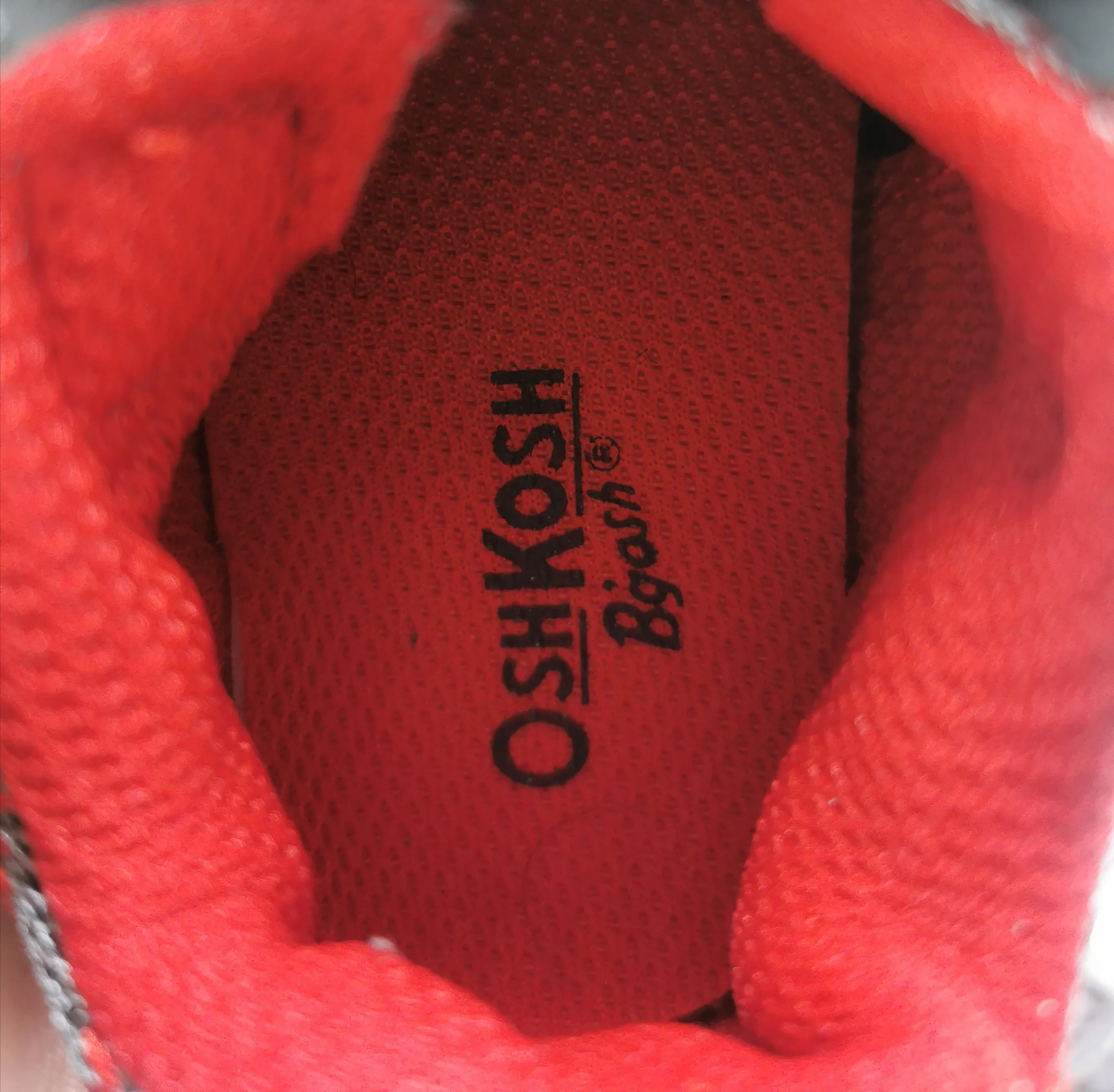 BABY BOY SIZE 5 TODDLER - OSHKOSH, Velcro Running Shoes EUC B9