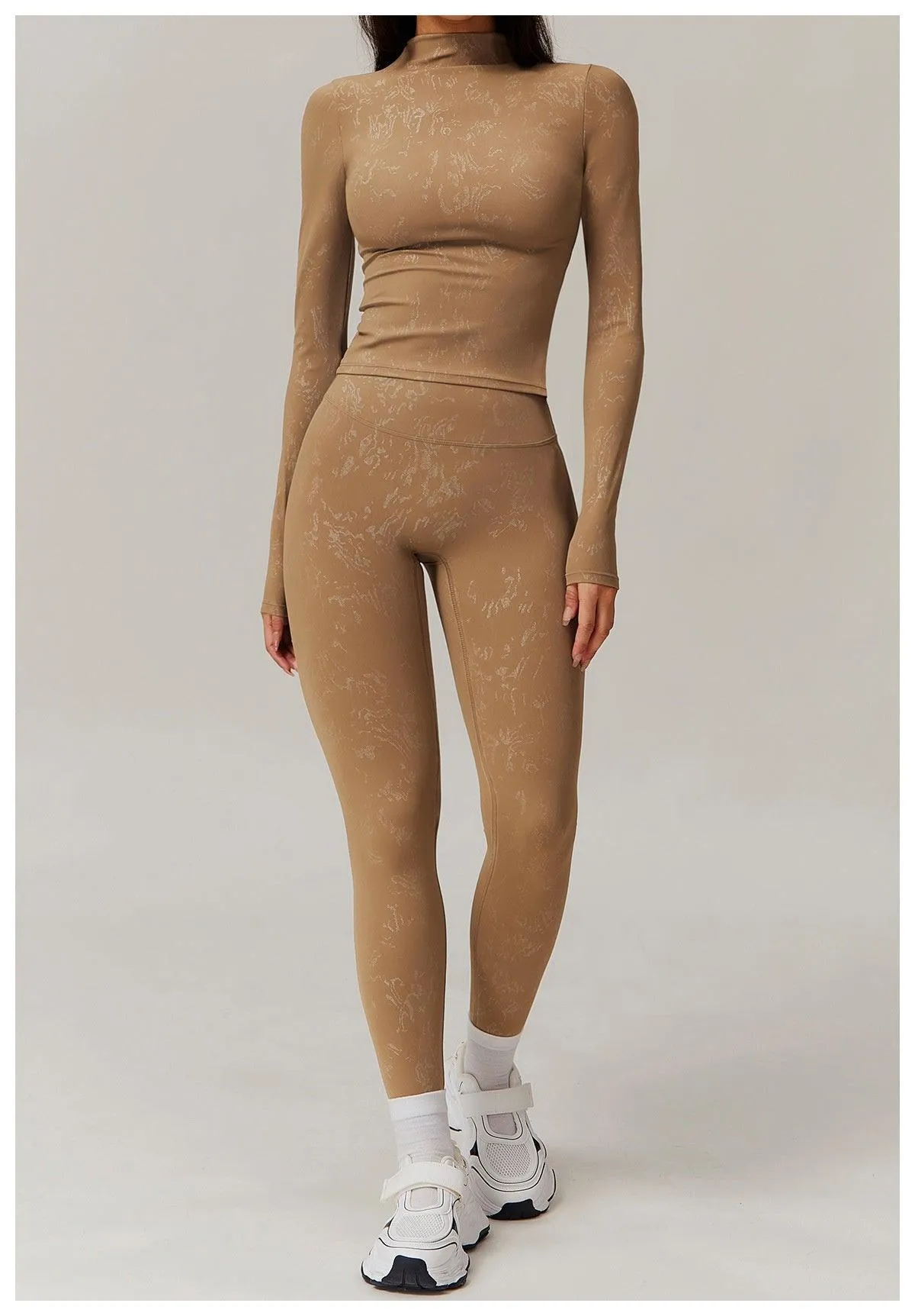 Bronzing Yoga Long sleeved Top – Stylish Activewear for Fitness and Beyond