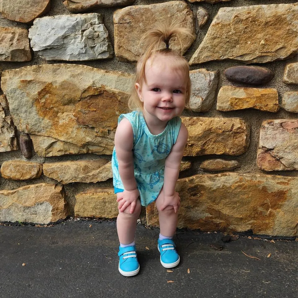 Capri Sneaks