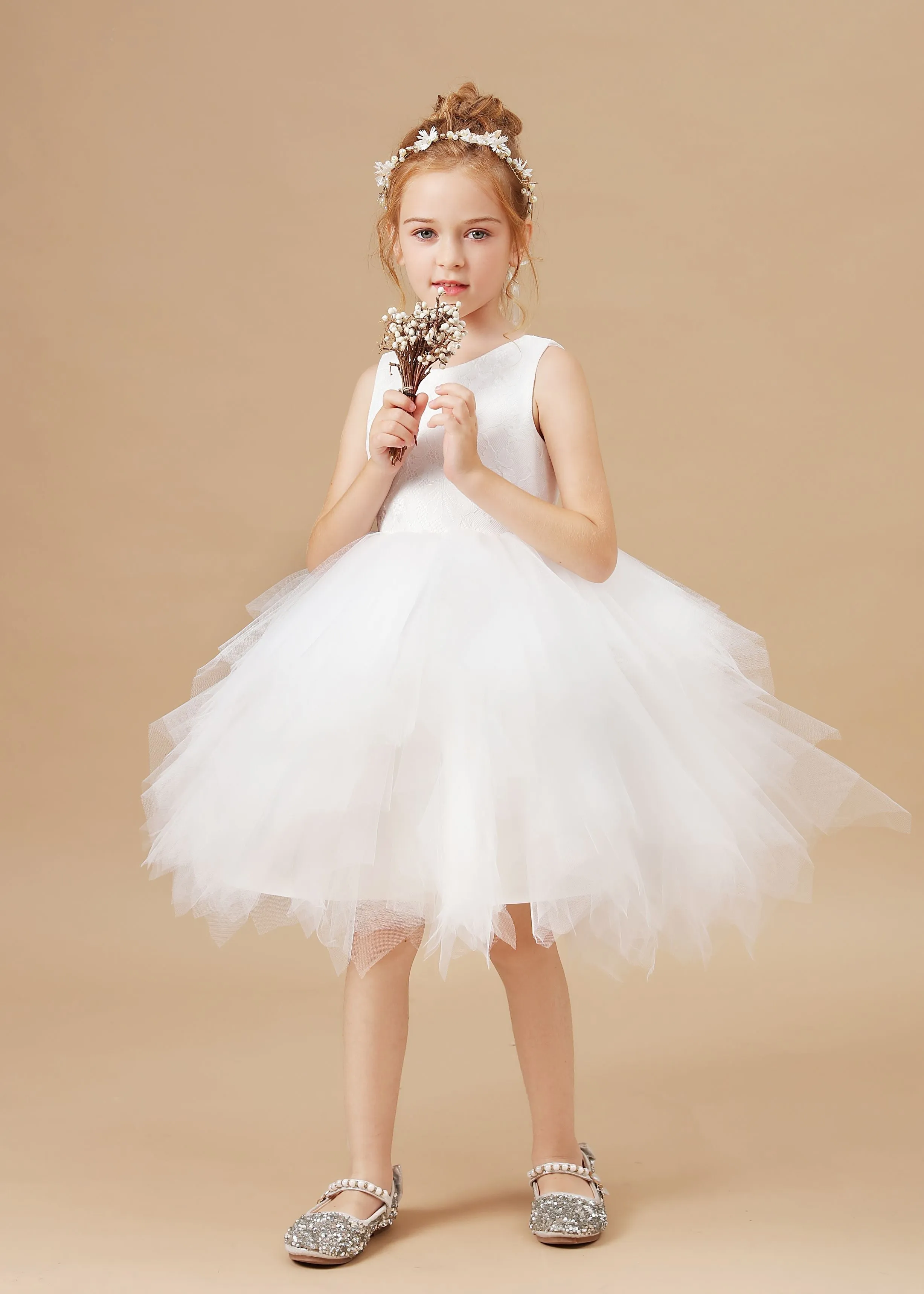 Chic Lace Tulle Sleeveless Flower Girl Dress