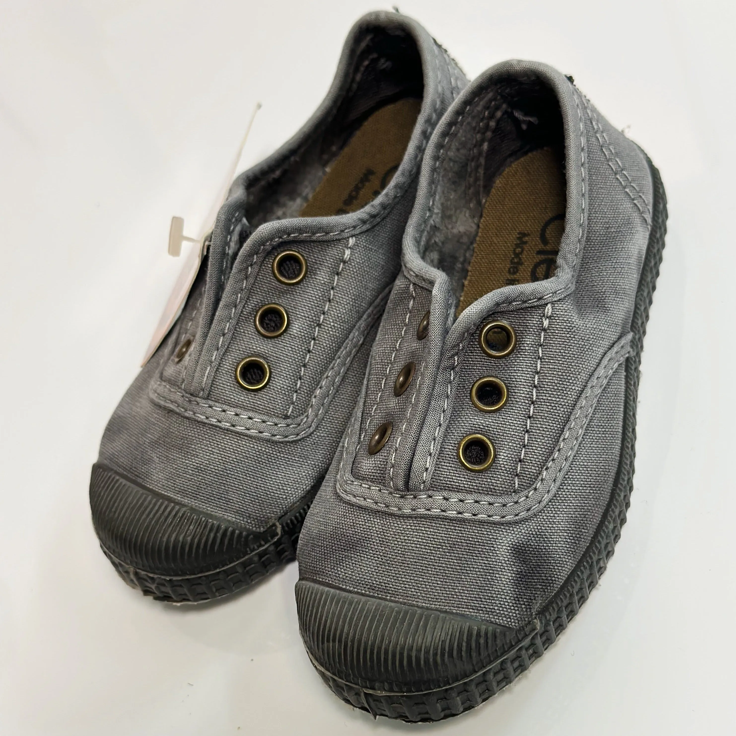 Cienta Kids Canvas Slip On Sneakers Gris